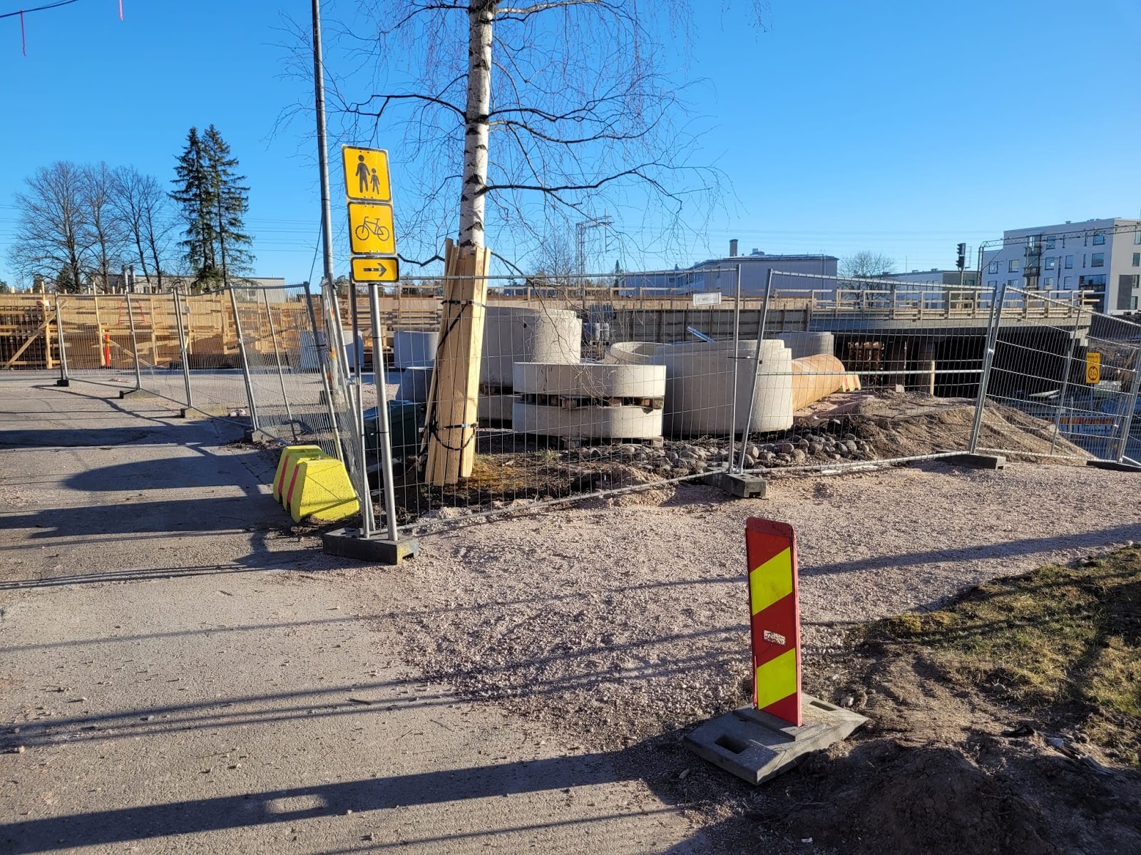 Mee tonne -opaste Tunnelitien varrella